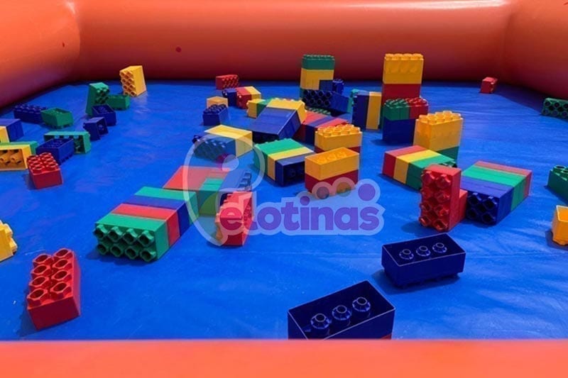 Renta Guarderia Inflable Lego Gigante