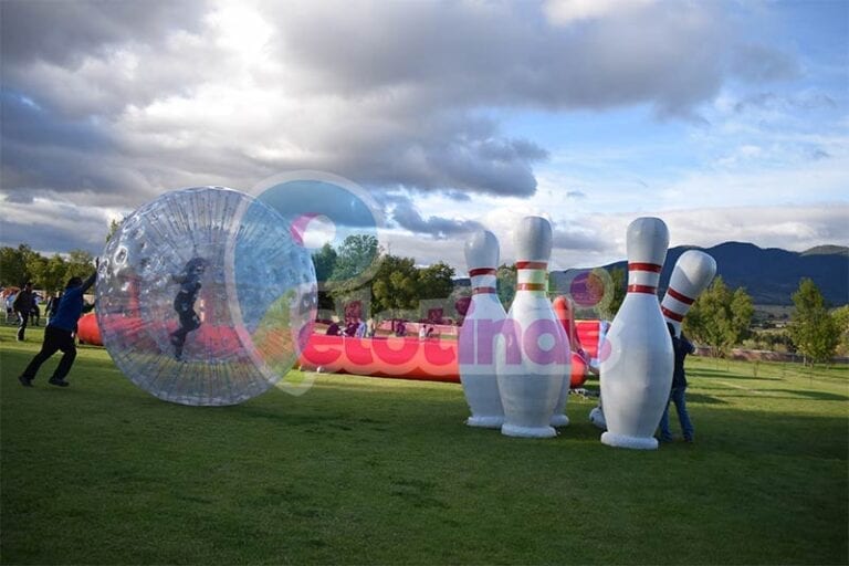 Renta-Boliche-Gigante-con-ZORB---3